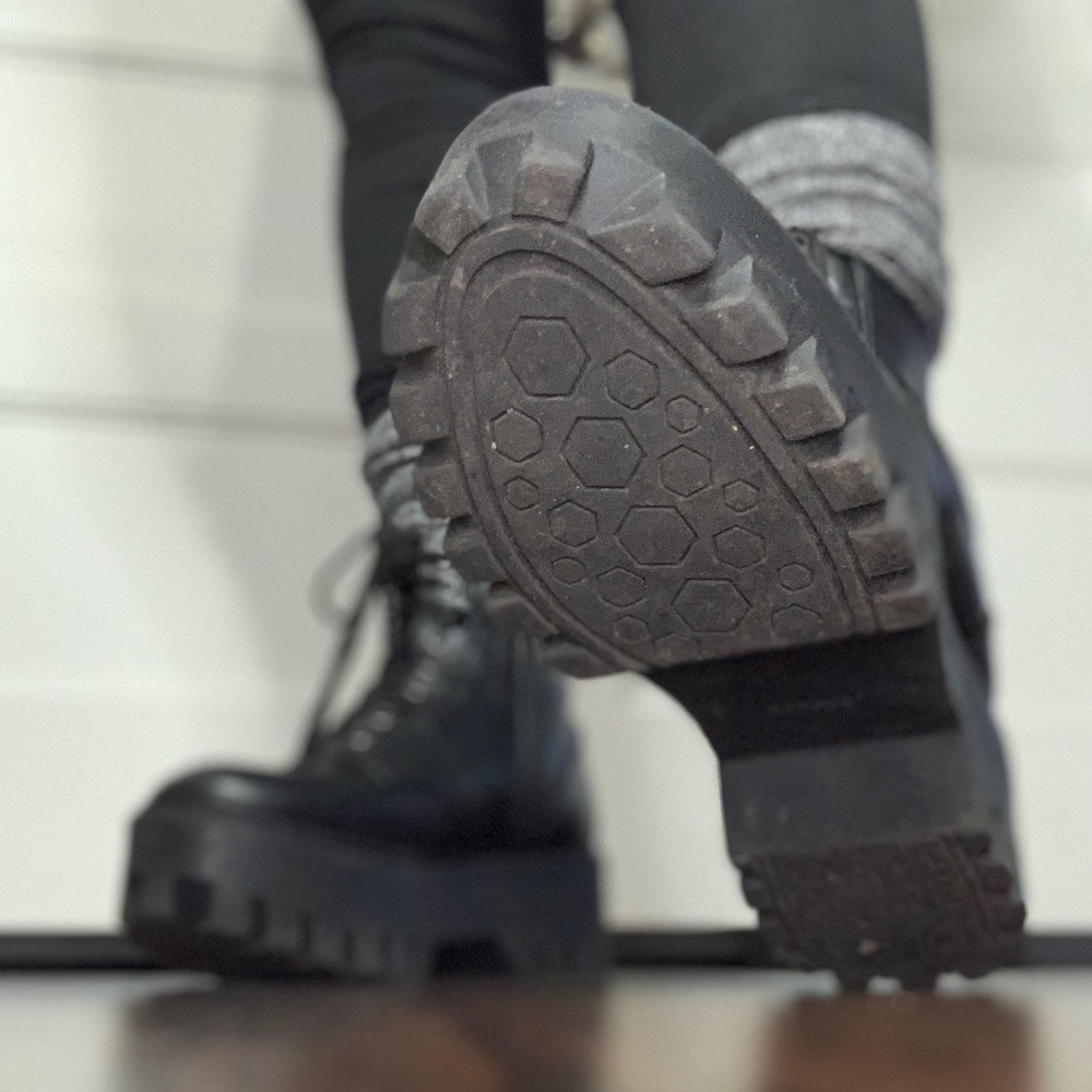 Platform Boots - Picture 2 of 3